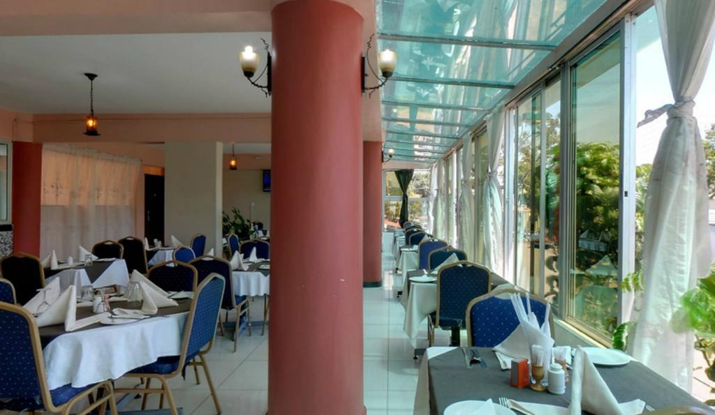 Royal City Dubai Complex Kisumu Luaran gambar
