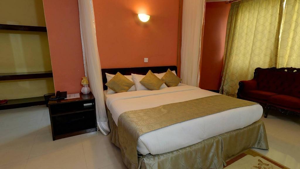 Royal City Dubai Complex Kisumu Luaran gambar