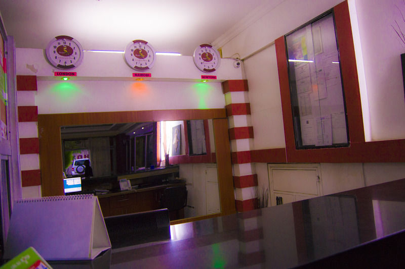 Royal City Dubai Complex Kisumu Luaran gambar