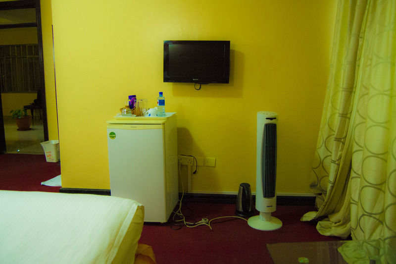 Royal City Dubai Complex Kisumu Luaran gambar