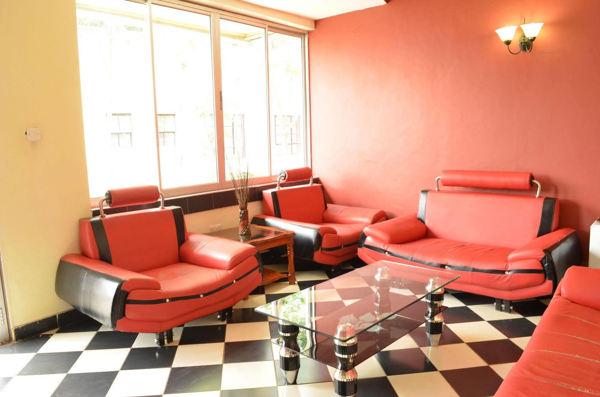 Royal City Dubai Complex Kisumu Luaran gambar