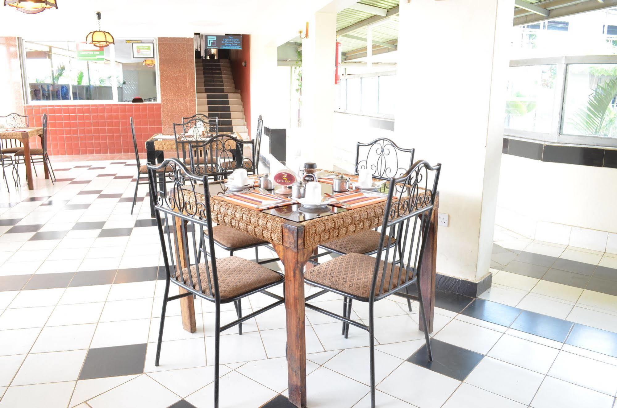 Royal City Dubai Complex Kisumu Luaran gambar
