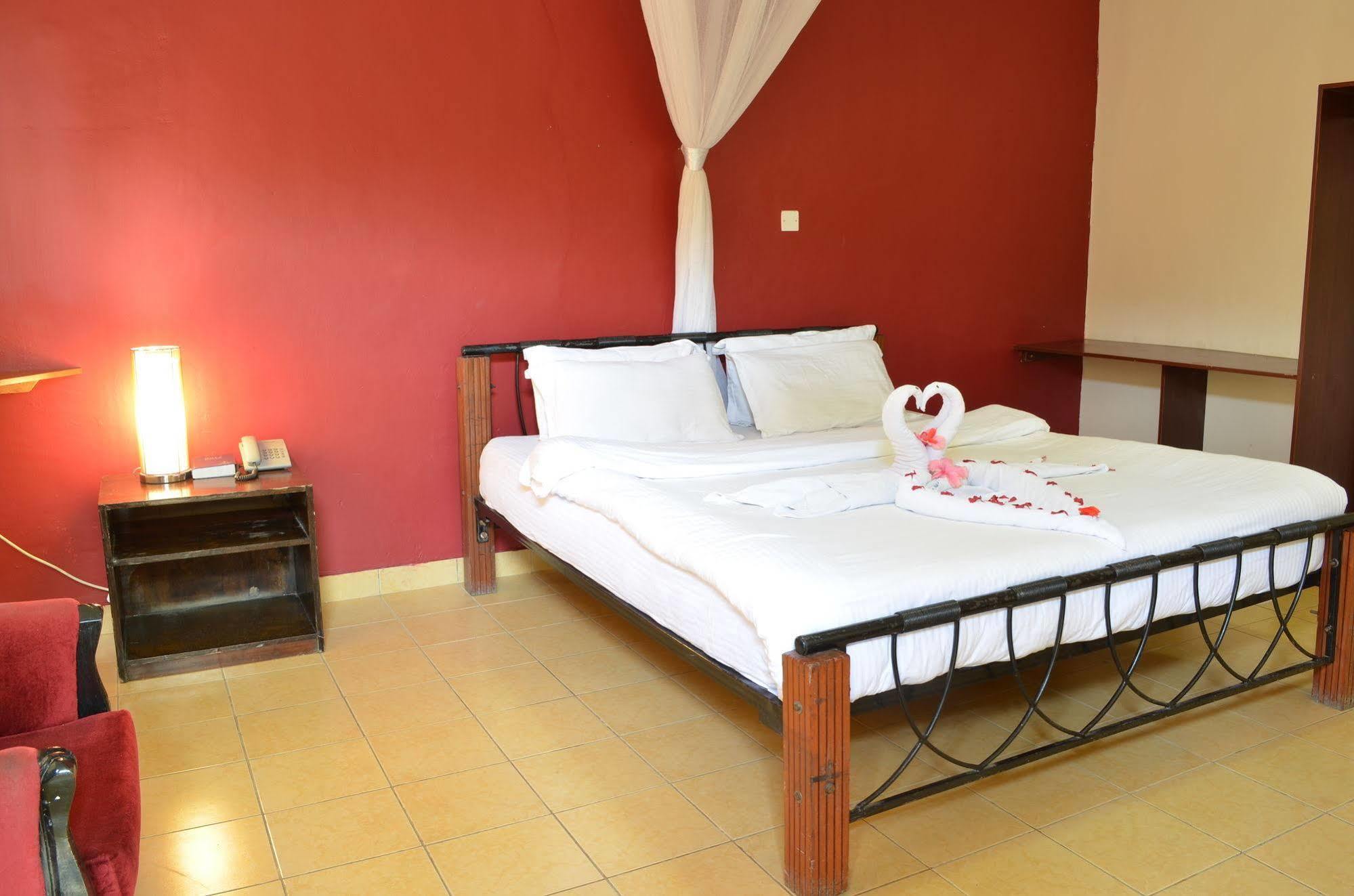 Royal City Dubai Complex Kisumu Luaran gambar