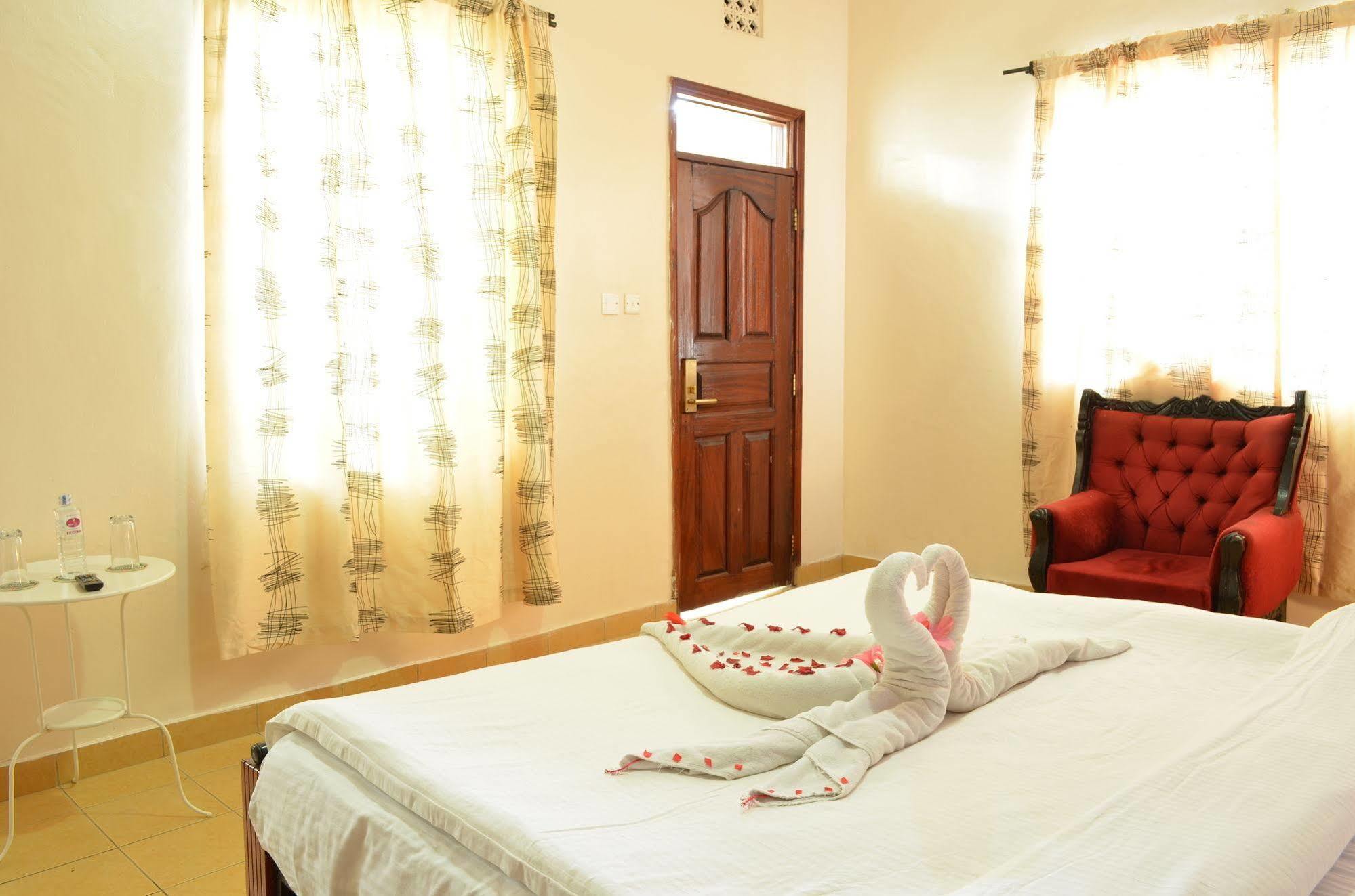 Royal City Dubai Complex Kisumu Luaran gambar