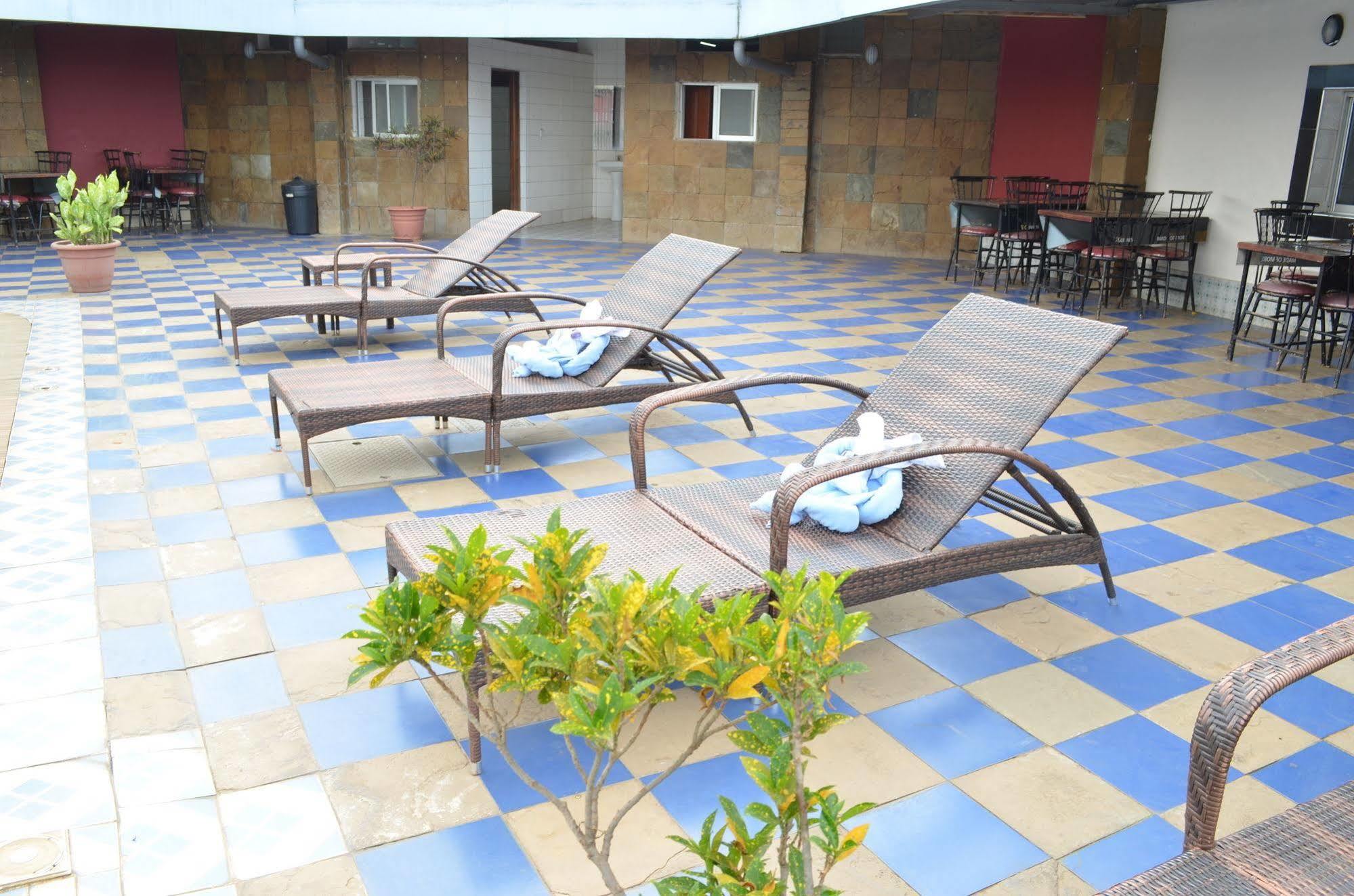 Royal City Dubai Complex Kisumu Luaran gambar